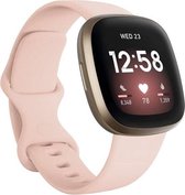 Siliconen Smartwatch bandje - Geschikt voor  Fitbit Versa 3 siliconen bandje - lichtroze - Maat: S - Strap-it Horlogeband / Polsband / Armband