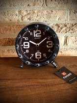 Clock Table Quartz 1886 - 18 cm hoog - tafelklok - uurwerk - horloge - industriestijl - vintage - industrieel - klok - tafel - metaal - cadeau - geschenk - relatiegeschenk - kerst