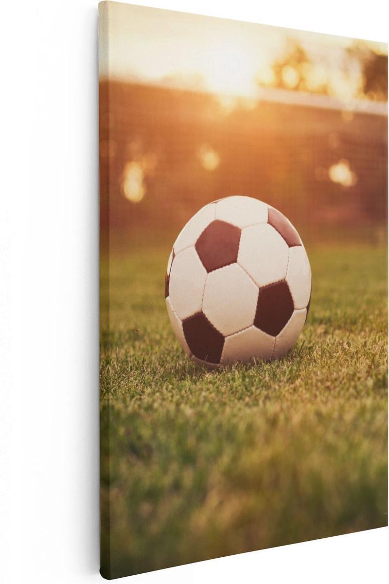 Artaza Canvas Schilderij Voetbal Met Goal Tijdens Zonsondergang - 40x60 - Foto Op Canvas - Canvas Print