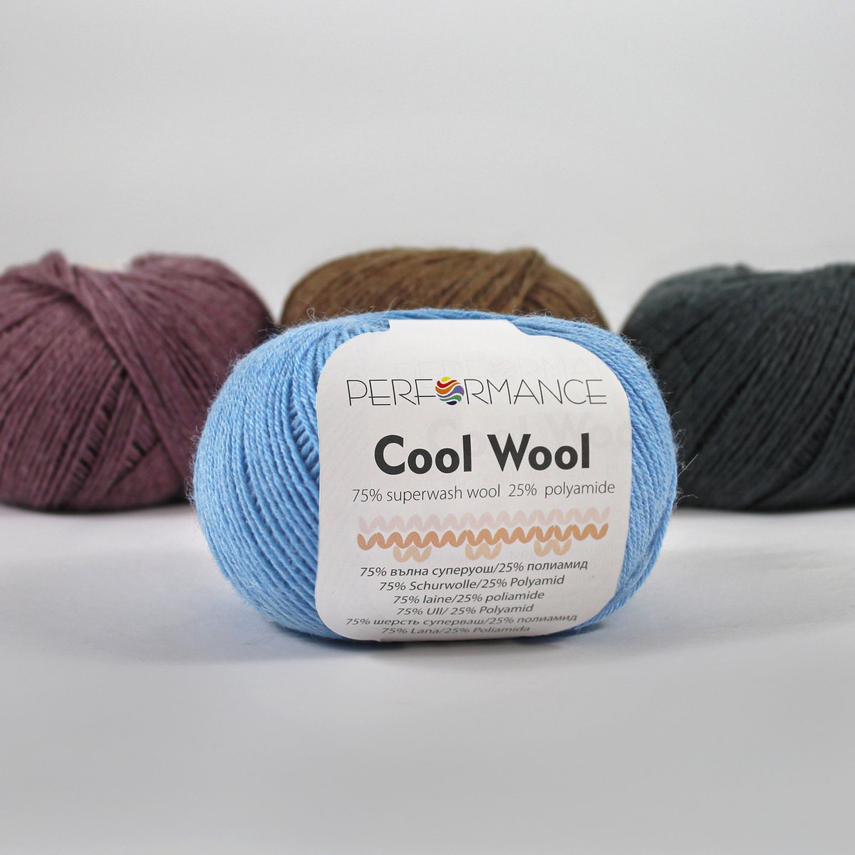 Cool Wool - blauw (85) - wol en polyamide haakgaren - breigaren - 5 bollen van 50 gram - pendikte 2 - 3 mm.