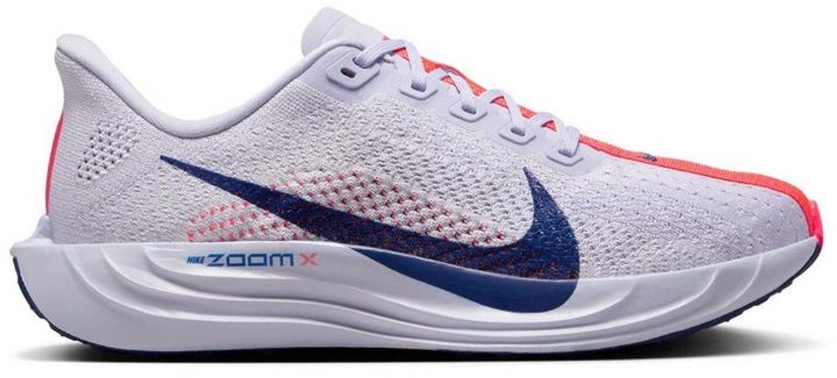 Nike Pegasus Plus dames sportschoen in grijs/lila, maat 40, met ademend bovenwerk en opvallende zool.