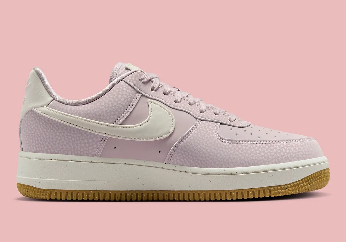 Nike Air Force 1 '07 Next Nature Roze