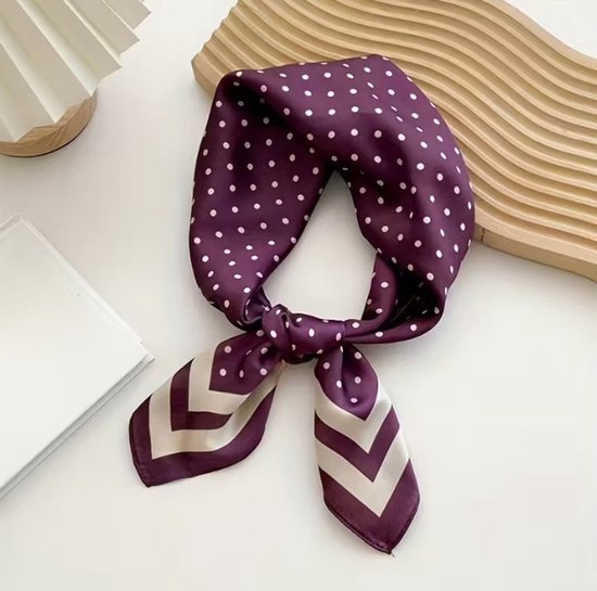 Stijlvolle Sjaal Burgundy - Bordeaux - Wijn - Rood / Paars - Crème - Off White - Dots – 70 x 70 cm | Hoofdband - Sjaaltje - Bandana - Haarband | Gestipt - Stip - Polkadot - Dots | Prachtige glans | Chique om nek of aan tas!