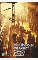 Boek 'The Great Railway Bazaar' van Paul Theroux. Een treinperron vol mensen in India bij zonsopgang.