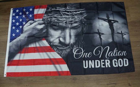 Amerikaanse vlag one nation under god Jezus - gevelvlag Jezus met Amerikaanse vlag - decoratie vlag Jezus aan kruis - Amerika vlaggen - Vlag one nation under god - deco vlag amerika - geschiedenis vlag van Amerika