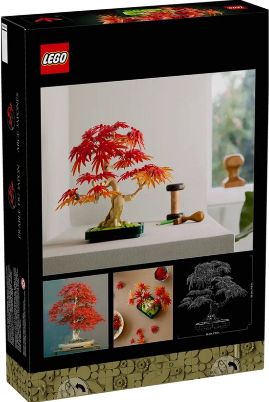 LEGO Japanse esdoorn boompje met rode en oranje bladeren op een groene basis.