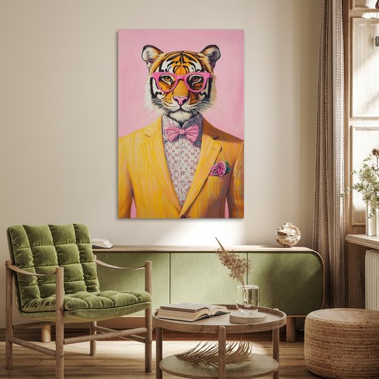 Poster 80x120 cm - Tijger - Bril - Geel - Jasje - Posters - Kamer decoratie - Wanddecoratie woonkamer - Muurdecoratie slaapkamer