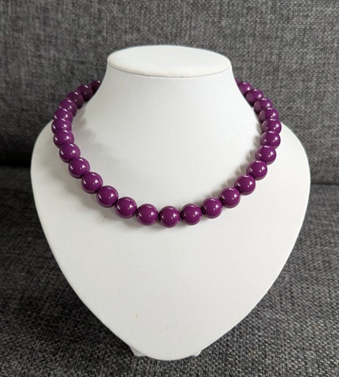 SWAN - halsketting - kralenketting - statement ketting - necklace - Pilion - grote kralen - acryl - 14mm - aubergine paars - big beads - bold beads