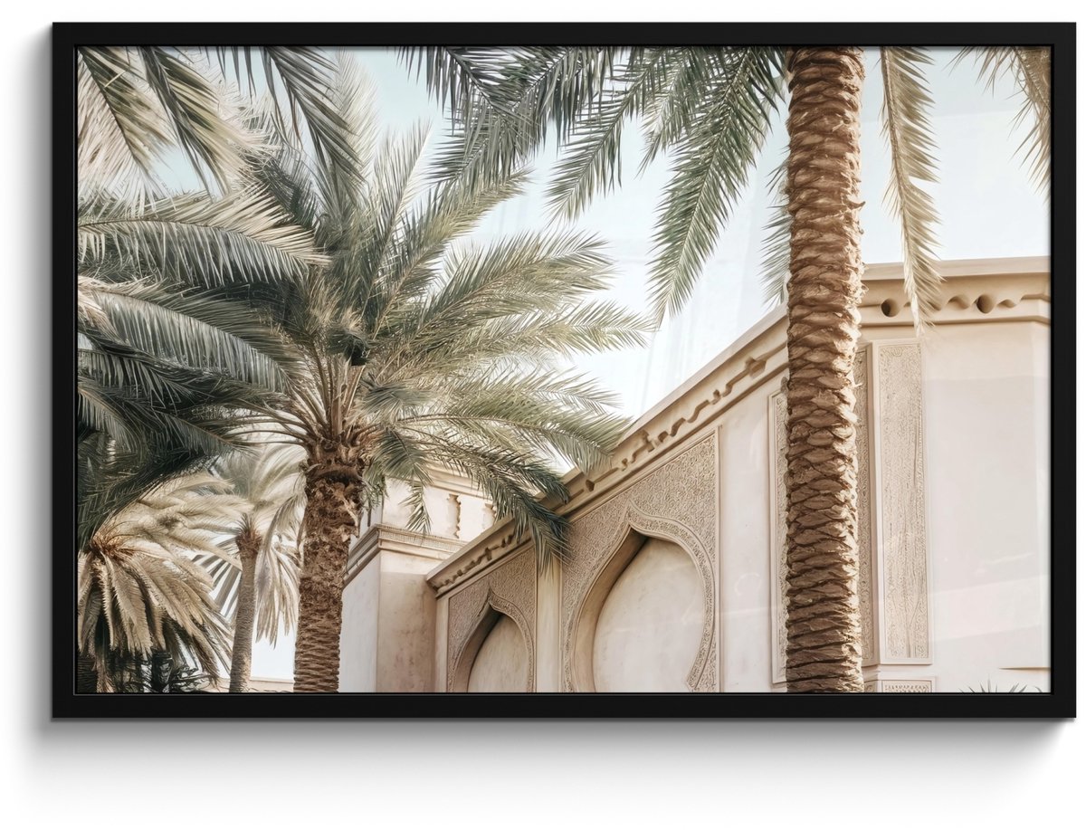 FrameYourWall Poster in lijst - Fotolijst 90x60 cm - Posters - Gebouw - Palmbomen - Beige - Zon - Posterlijst zwart - Decoratie - Wanddecoratie woonkamer - Muurdecoratie slaapkamer