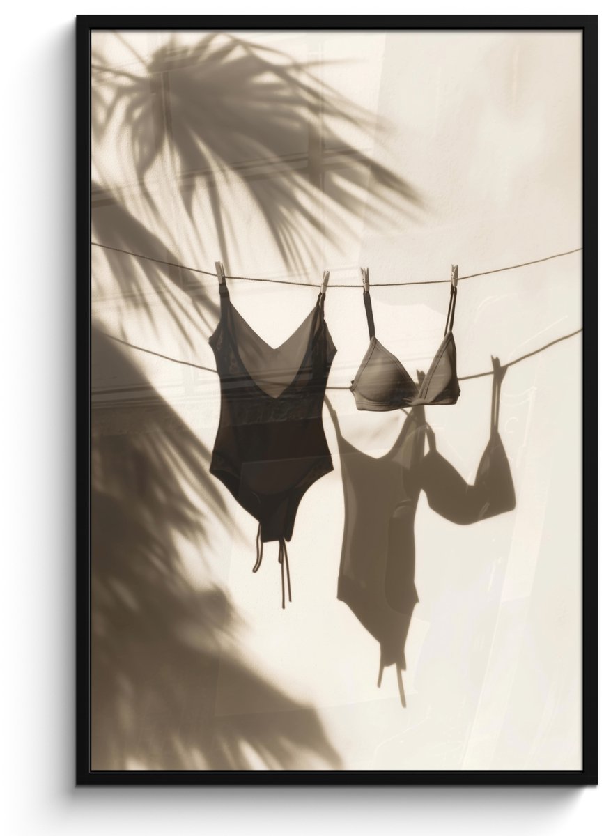 FrameYourWall Poster in lijst - Fotolijst 80x120 cm - Posters - Badkleding - Palmbomen - Schaduw - Tropisch - Posterlijst zwart - Decoratie - Wanddecoratie woonkamer - Muurdecoratie slaapkamer Badkleding - Waslijn - Tropisch