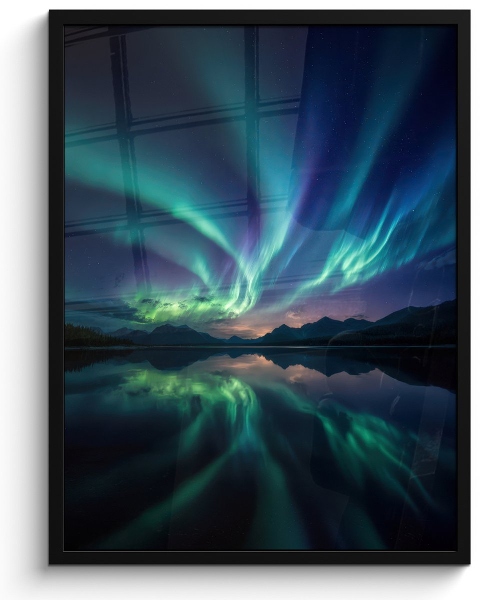 FrameYourWall Poster in lijst - Fotolijst 60x80 cm - Posters - Noorderlicht - Kleurrijk - Bergmeer - Posterlijst zwart - Decoratie - Wanddecoratie woonkamer - Muurdecoratie slaapkamer Noorderlicht - Meer - Bergen