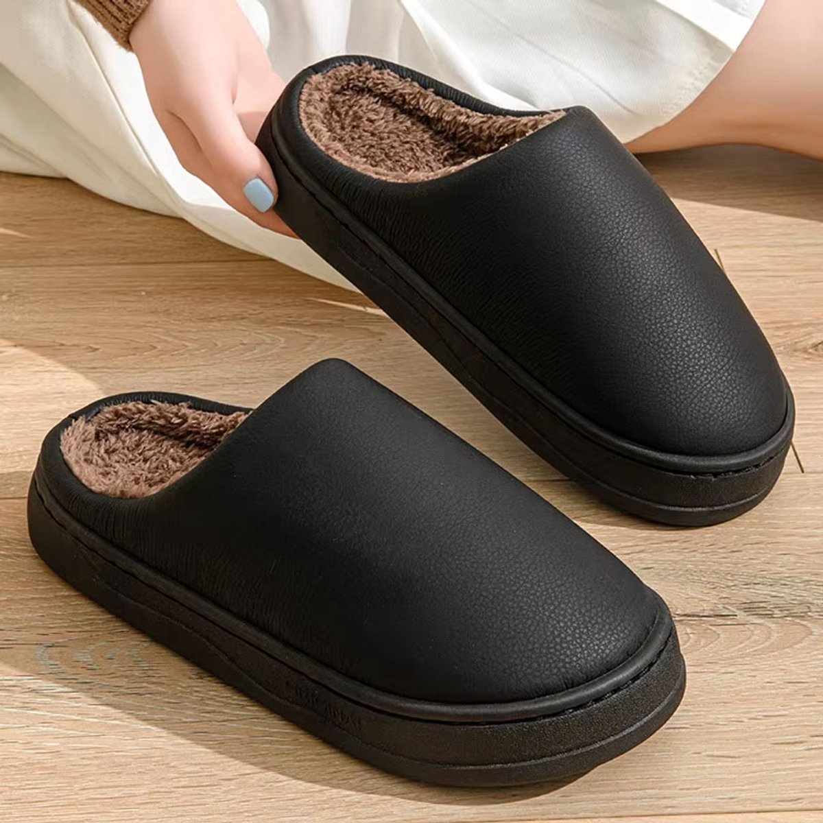 Warme Waterdichte Winter Pantoffels Maat 43 voor Dames en Heren – Antislip Katoenen Huispantoffels met Dikke Zool | Comfortabele Slippers voor Binnen en Buiten