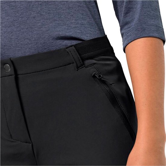 Zwarte outdoorbroek met ritssluiting op de zak.