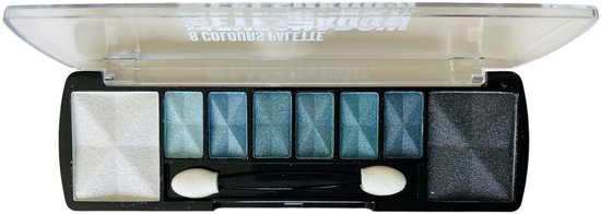 Open oogschaduwpalette met 8 kleuren: wit, diverse blauwtinten en zwart, met twee witte applicators.