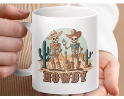 Mok, Howdy Skeleton Cowboy Mug, Western Skull Coffee Cup, Halloween Skeleton Gift, Country Music Lover Gift, Desert Cactus Mug