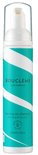 Fles met teal- en witte spiraalvormige strepen voor droogshampoo met een witte dop.