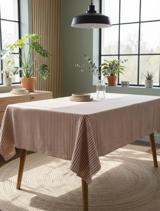 Nappe Salima rouge - 140 x 280