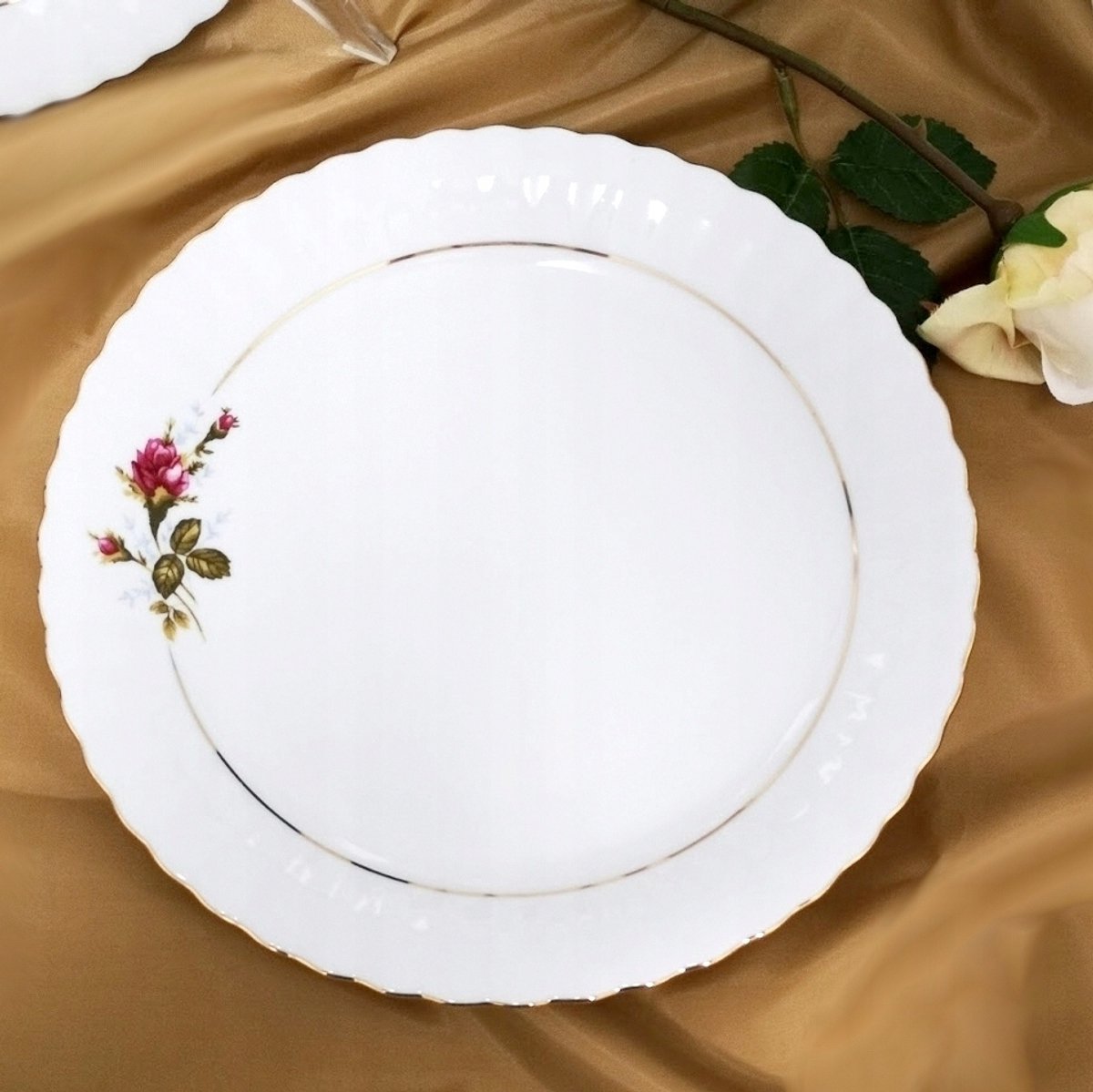 Malcer Iwona Porseleinen Rand 19cm - Rozen Decoratie