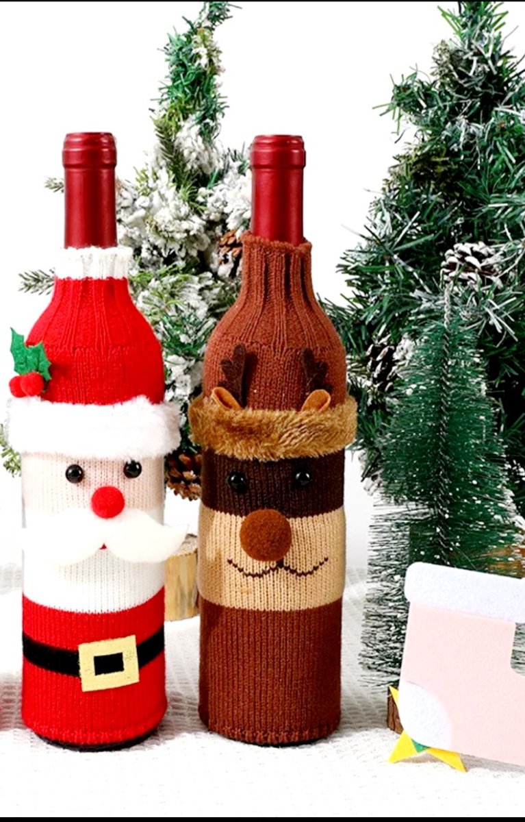 2 x Wijnfles Cover Kerst Set/ Kerstman en Hert/ Wijnfles versiering/ Wijntas/ Kerstcadeau/ Sinterklaas/ Christmas Gift/ Grappige cadeautje/ Kerstversiering/ Wijnaccessoires/ Flessenhoes set/ Wijnfleshouder/ Wine bottle covers/ Cadeau…2 stuks