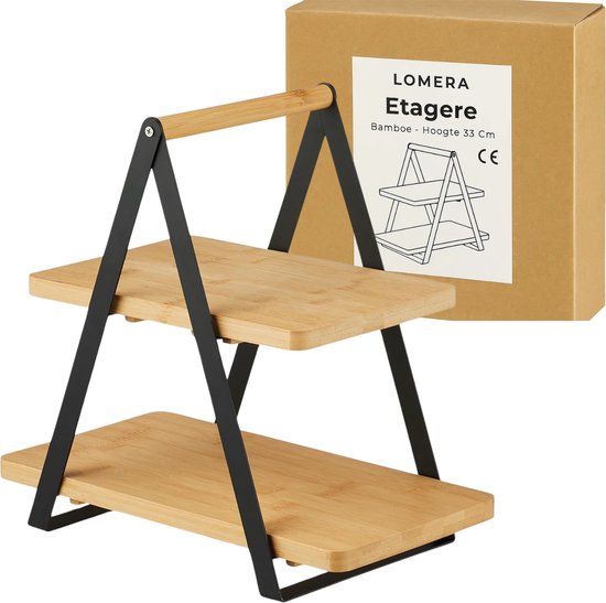 Houten etagère met twee plateaus, bamboe en zwart metaal, met draaggreep, naast de verpakking.