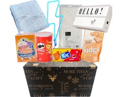 Kerstpakket M - Incl. Gadgets & Food t.w.v €60 - Cadeaupakket - Feestpakket - Doos - Voor Mannen & Vrouwen