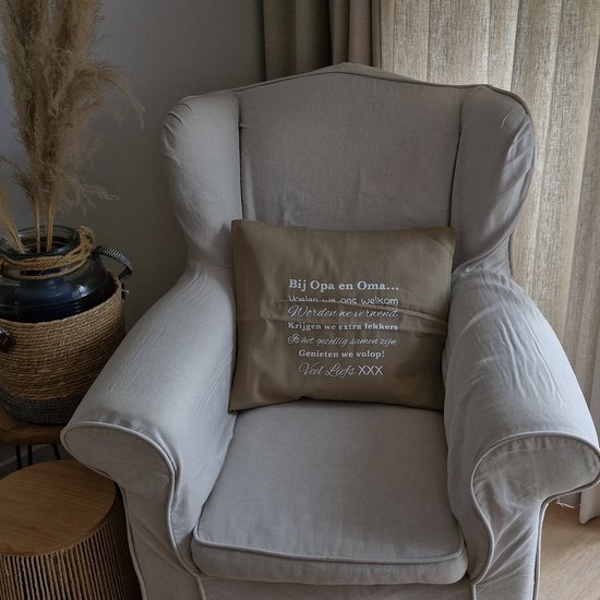 Kussenhoes Kussen Met Tekst Bedrukt Cadeau | Regels Voor Bij Opa En Oma Thuis | Beige Met Opdruk Wit | 50x50 Cm | Vaderdag Verjaardag Moederdag Vrouw Man Feestdagen Sinterklaas Kerstmis