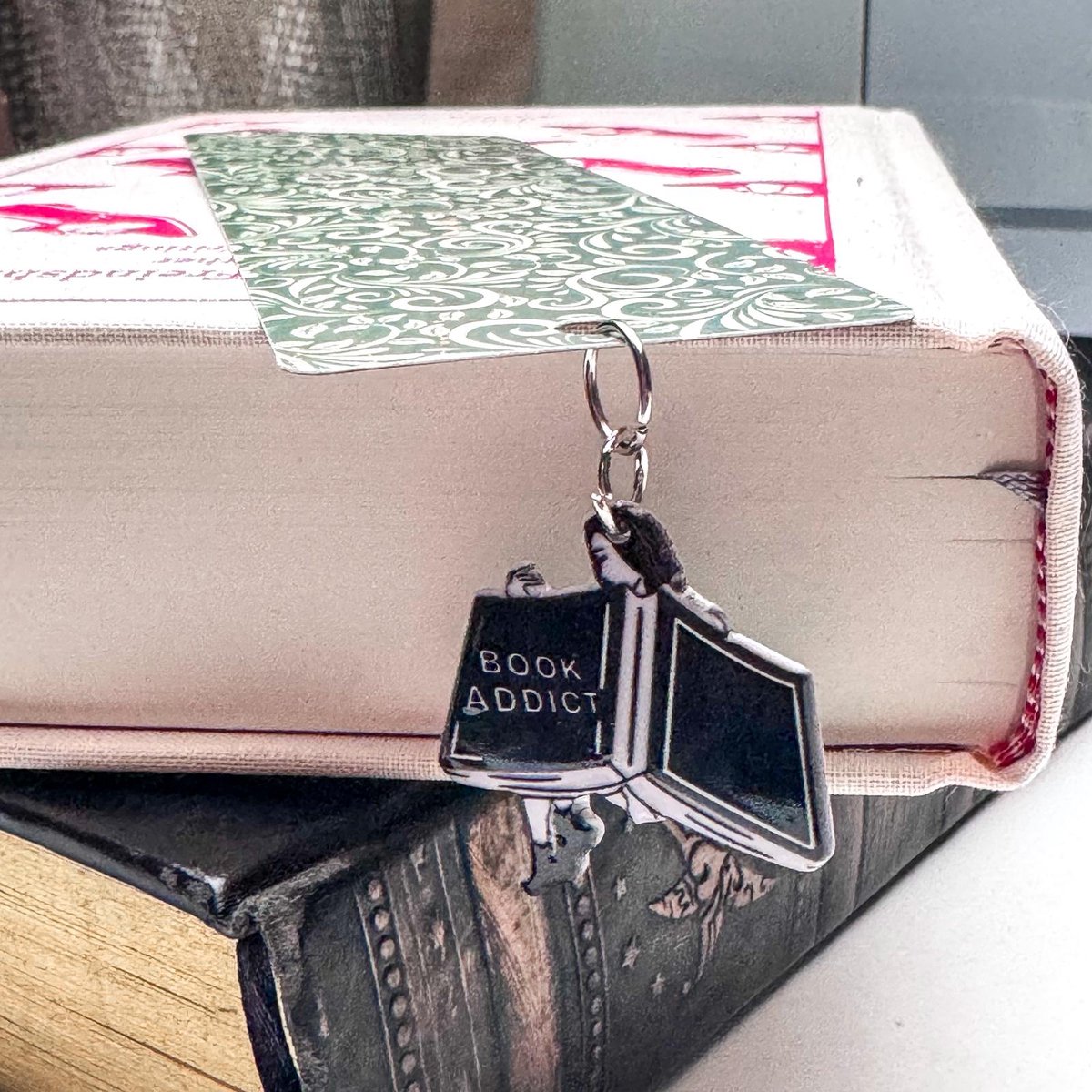 Nook and Note – Omkeerbare Boekenlegger – Donkergroen & Oudroze – Dark Academia Stijl