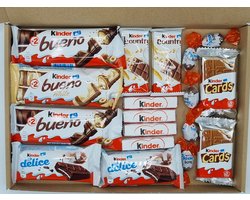 Kinder chocolade Kerstpakket - Sinterklaaspakket - Trick or Treat! - Kinder Snack Snoep Pakket Box - Brievenbus cadeau - Brievenbusdoos - Chocolade cadeau - Surprise Box - Vakantiebox - Eten - Pasen- leuk verjaardags cadeau - Kinder Bueno