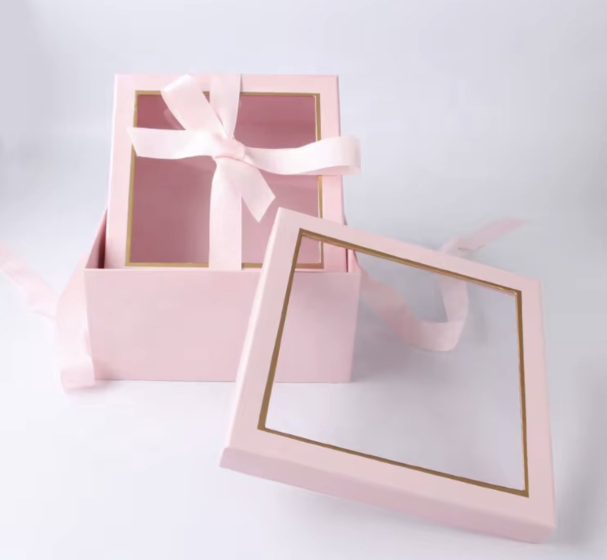 Luxe Cadeaudoos met Transparant Deksel en Satijnen Lint – 25.5*25.5*12cm - Roze - Stijlvolle Geschenkverpakking voor Sieraden, Chocolade of Cadeaus – Herbruikbaar & Stevig