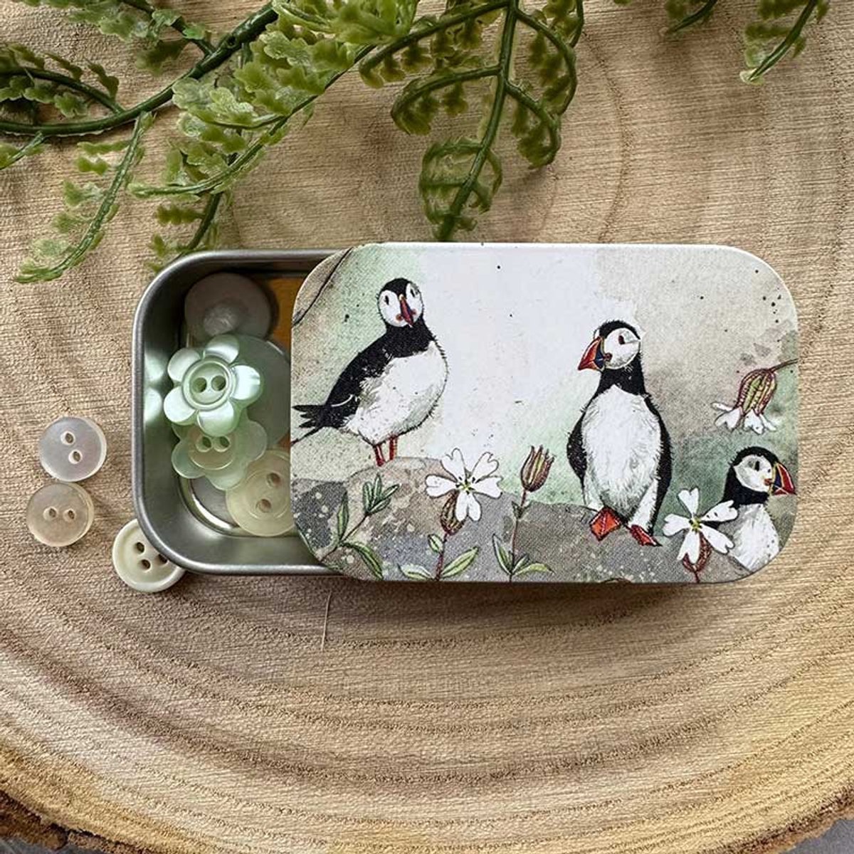 Alex Clark Sliding little Tin Puffins ~ Langwerpig klein opbergblikje Papegaaiduiker