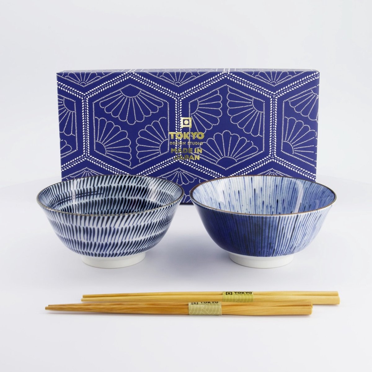 Tokyo Design Studio Tayo Bowl Giftset 2pcs w/chopsticks 15x7cm 550ml Blue/White - Cadeauset van 2 kommen Made in Japan