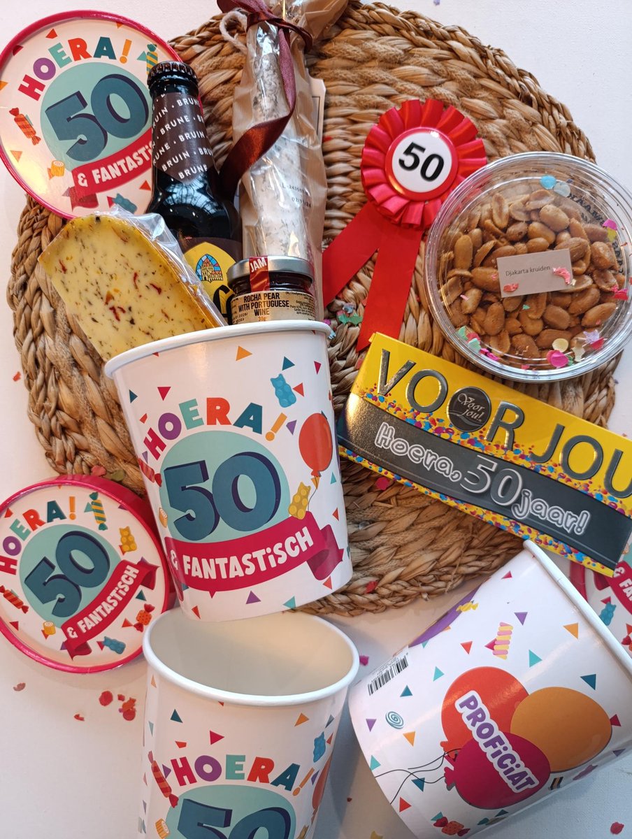 kadootjethuis.nl Abraham 50 jaar Cadeaupakket - Feestelijke bucket met hapjes