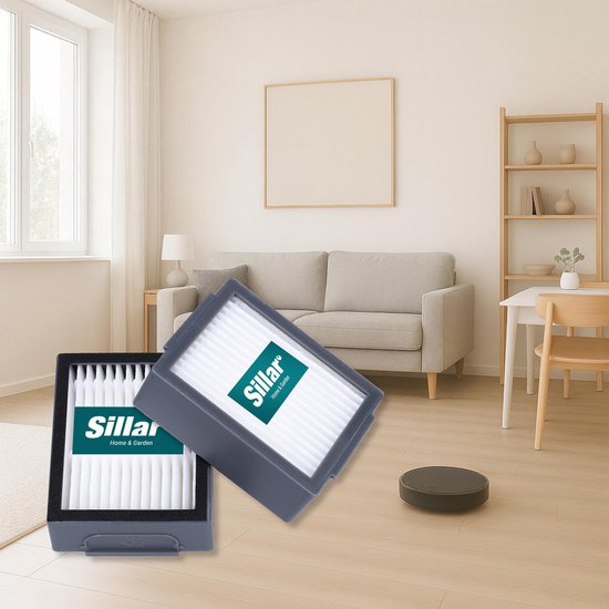 Twee Sillar stofzuigerfilters in een woonkamer met bank en robotstofzuiger.