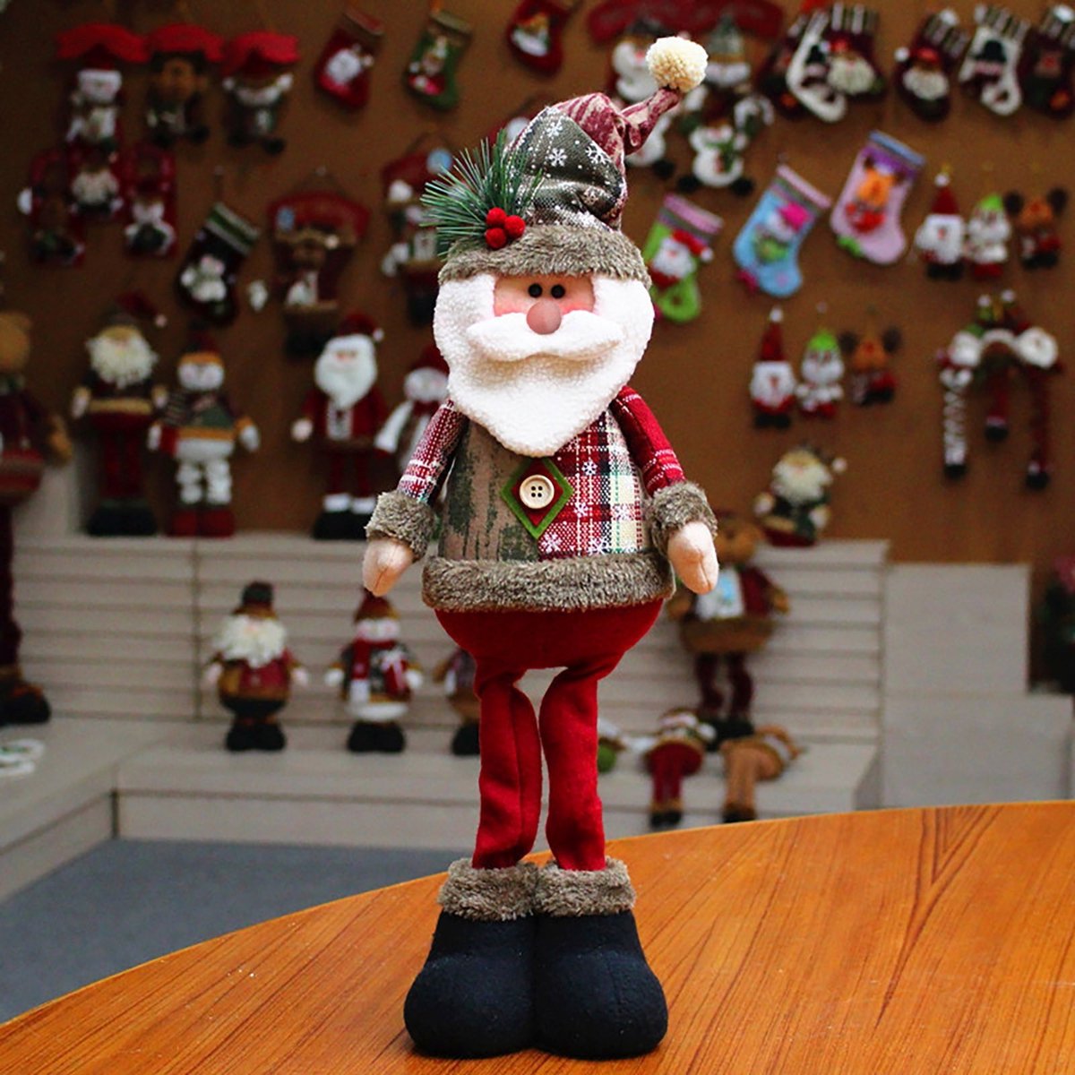 Pluche Kerstman pop ornament in rood en wit.