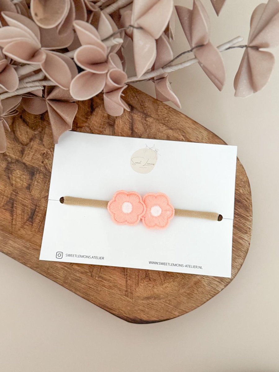 Haarband Daisy - Peach - Handgemaakte Haarbanden voor Baby & Newborn - Haaraccessoires voor Kinderen & Meisjes