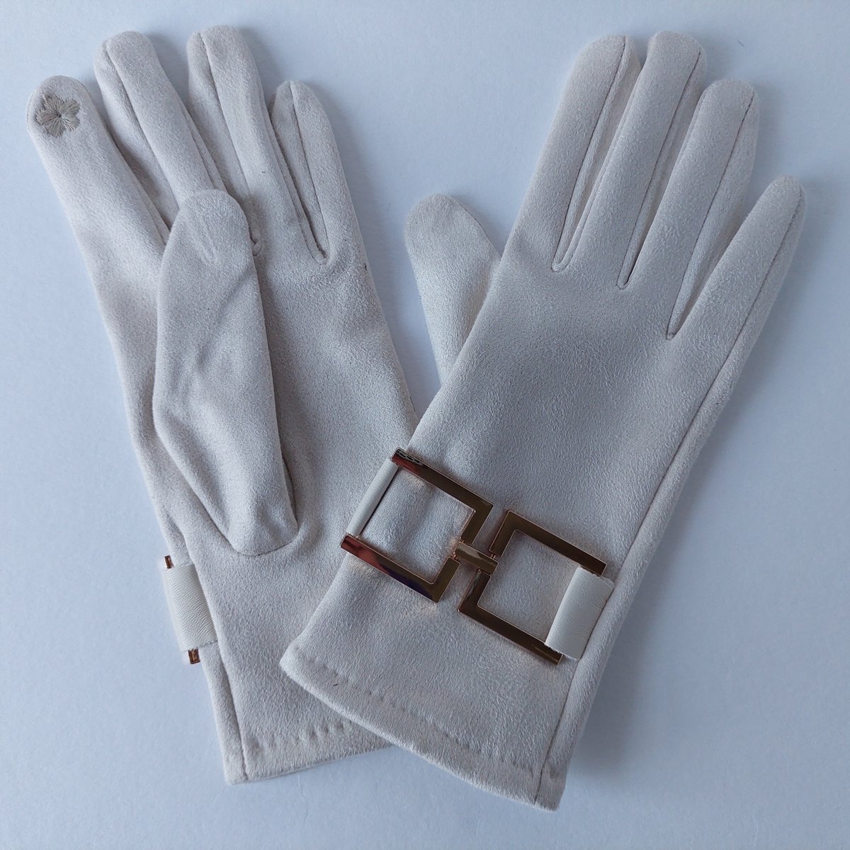 Beige/Crème dameshandschoenen – superzacht met luxe messing details, elegant & tijdloos - 1 maat