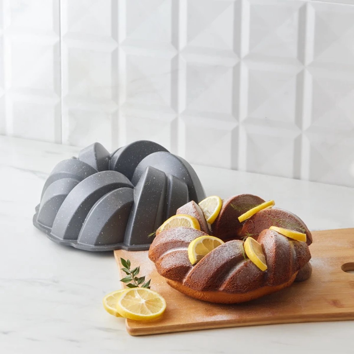 Karaca Cake Pro – Gietijzeren Cakevorm – Gevlochten Design – Antraciet – Ø 26 cm