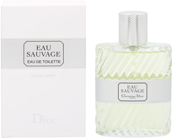 Dior Eau Sauvage Eau de Toilette fles en witte verpakking met zilveren band, op witte achtergrond.