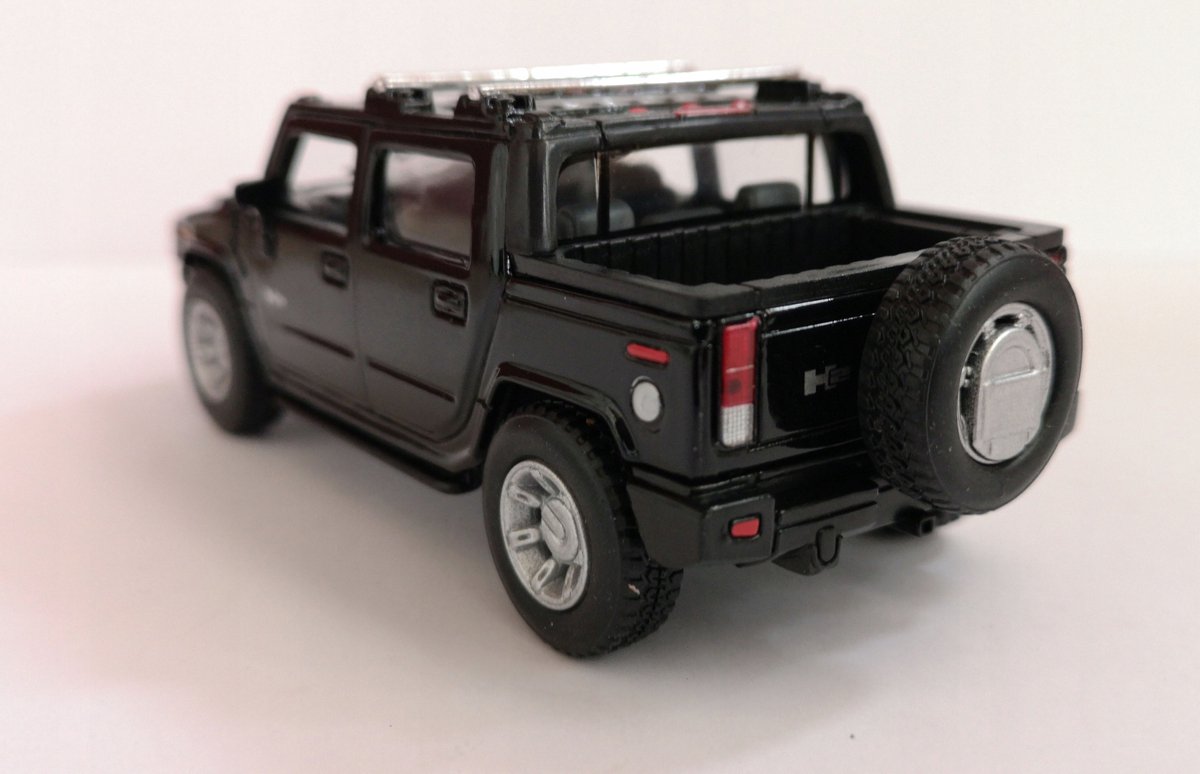Kinsmart 1:40 Hummer H2 SUT 2005 Metaal Modelauto