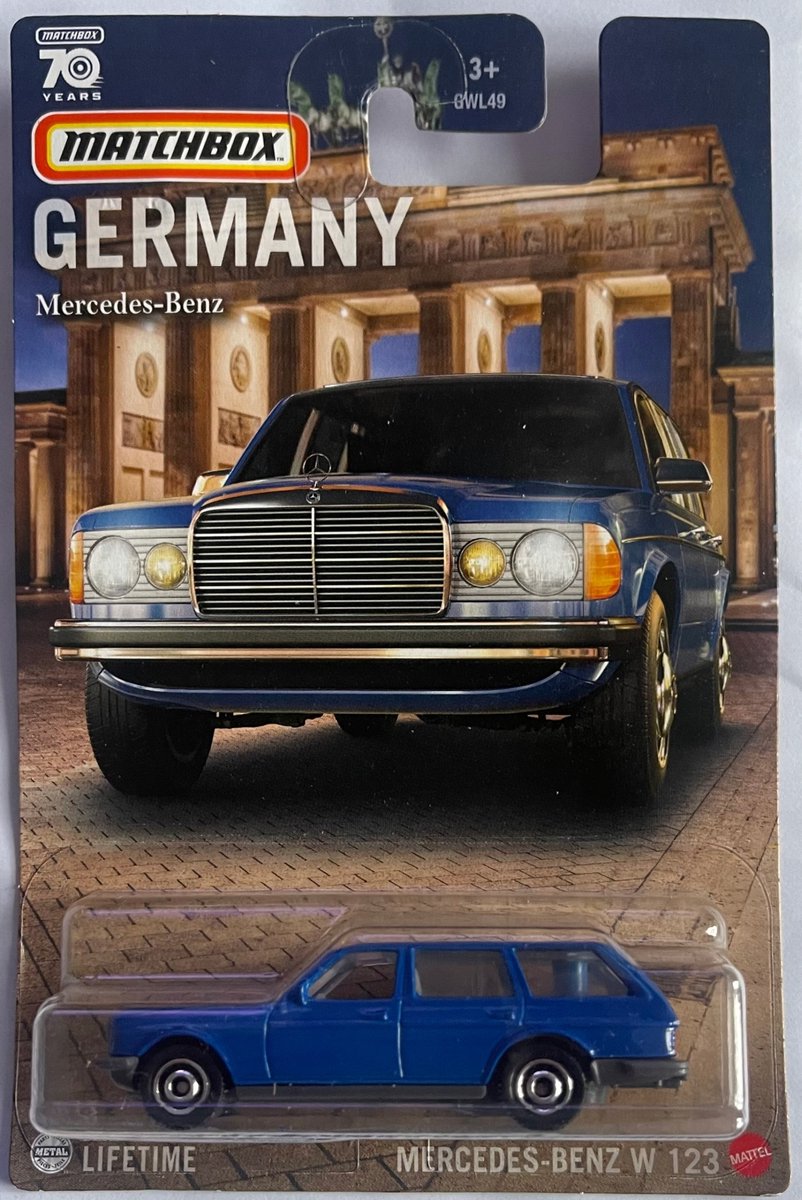 Matchbox Mercedes-Benz W123 70 jaar Duitsland - Schaal 1:64