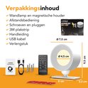Verpakkingsinhoud: wandlamp, magnetische houder, afstandsbediening, schroeven, pluggen, 3M plakstrip, handleiding, USB-kabel en verlengstuk. Afmetingen 7,5 x 4,5 x 9,5 cm.