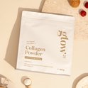 Pak Glow25 "Collagen Powder" op een marmeren ondergrond met fruit en brood.