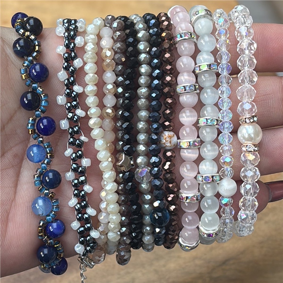 Verrassingspakket armbandjes 5 stuks - 5 dagen adventskalender - Armbandensets - Elastische armbanden - Edelsteen armbanden - Glaskralen armbanden - Armband cadeau