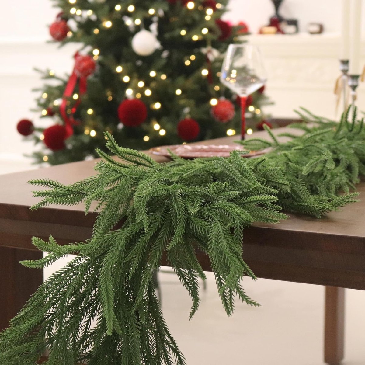 Kunstmatige kerstslinger - 2,7 m - Pine Garland - Kerstslinger - Prelit Kerstslinger - Lange faux groene slinger - Krans - Kerstboom Slinger - Kerstdecoratie - Voor vakantie, open haard, mantel, raam, trap, binnen, buitendecoratie - Groen – foto 4