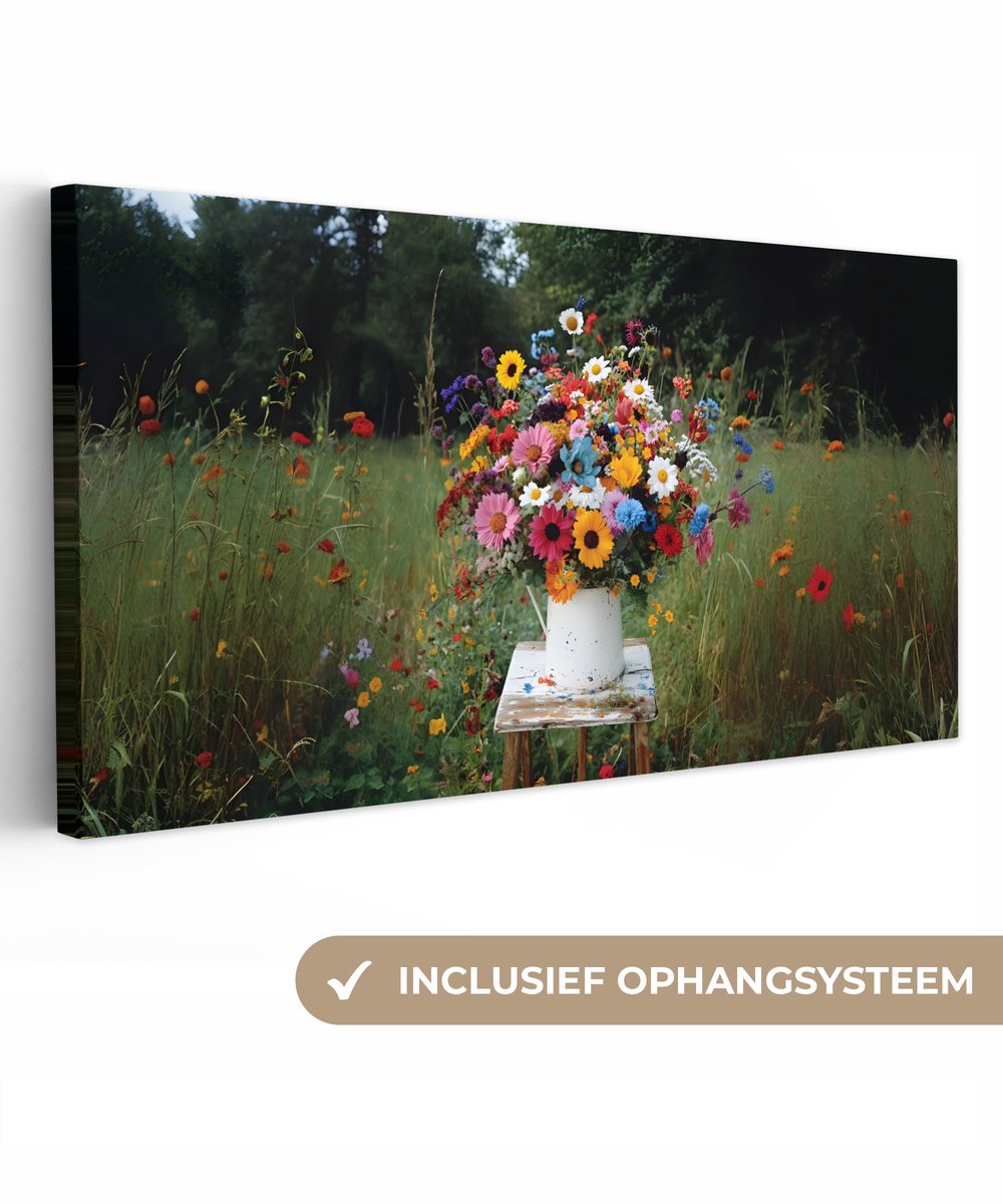Canvas schilderij 200x100 cm - Exclusieve wanddecoratie Bloemen - Krukje - Gieter - Veld -