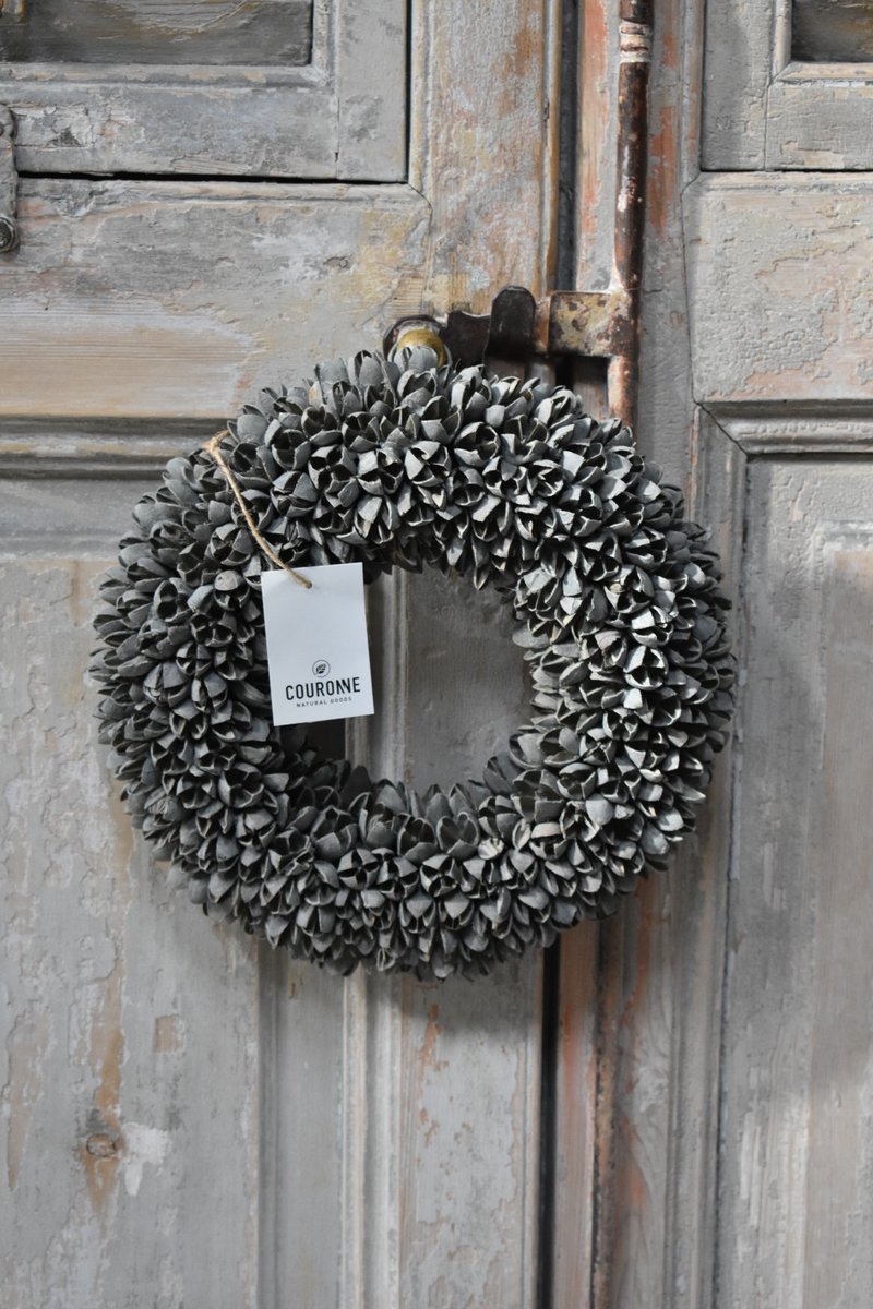 Couronne - Krans Ø 30cm Bakuli / beukennootjes - Grijs / Grey wash - Krans Beukenootjes 30 cm - Landelijk sober robuust.