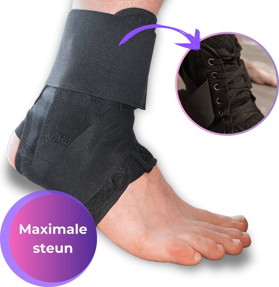 Zwarte enkelbrace met maximale steun, detail van de vetersluiting. Tekst: "Maximale steun."