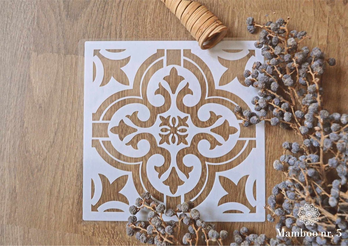 Tegelsjabloon Bailey voor 15x15 cm tegels - Portugese Herbruikbare Tile Stencil voor Tegelvloer of Tuintegels - Mamboo nr 5