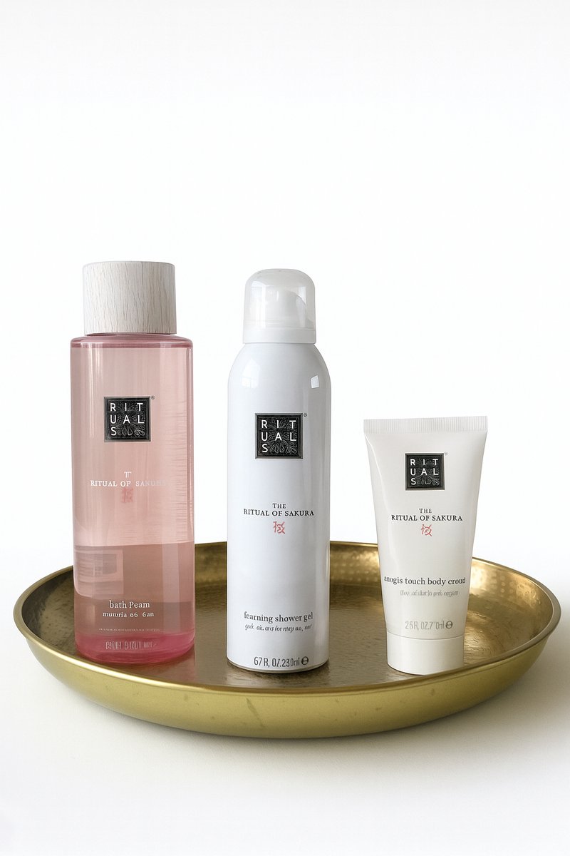 Rituals of Sakura - Geschenkset - Bath Foam 500 ml - Doucheschuim 200 ml - Body Cream 70 ml - Rituals Product - Luxe Gouden Rond Decoratieve Dienblad