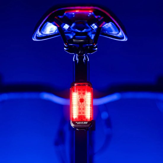 Lezyne LED Radar Drive Rear - Achterlicht Fiets - Fietsverlichting USB-C Oplaadbaar - met Voertuig Detectie - IPX7 - 300 Lumen - Fietslamp Achter - Veiligheidslampje - Achterfietslamp — afbeelding 4